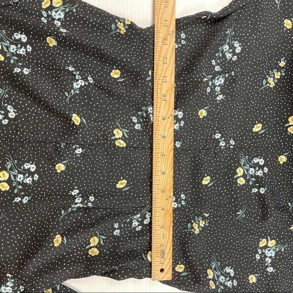 NWT Dynamite Crew Neck Flare Dress Long Sleeved Black Floral Women's Size Small - Picture 8 of 9